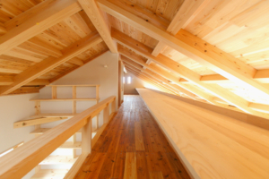 乗務員室のある家