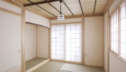 高台に建つ眺めのいい家